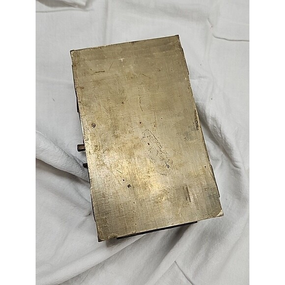 CHINESE Etched Brass / Medallions Trinket or Jewelry Box Wood insert 7x4x2.5 - Picture 12 of 12